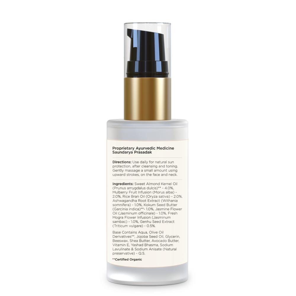 Forest Essentials Light Day Lotion Madurai Jasmine Mogra SPF 30 PA++ Moisturiser For Combination Skin, 40ml