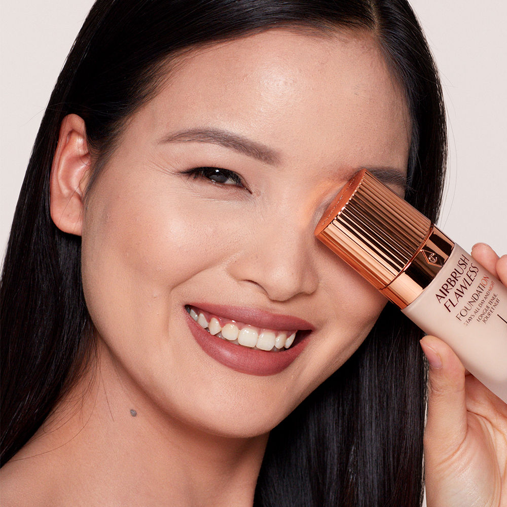 Charlotte Tilbury Airbrush Flawless Foundation - 4 Neutral, 30ml