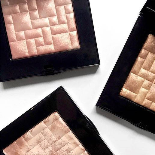 Bobbi Brown Highlighting Powder - Pink Glow, 8gm